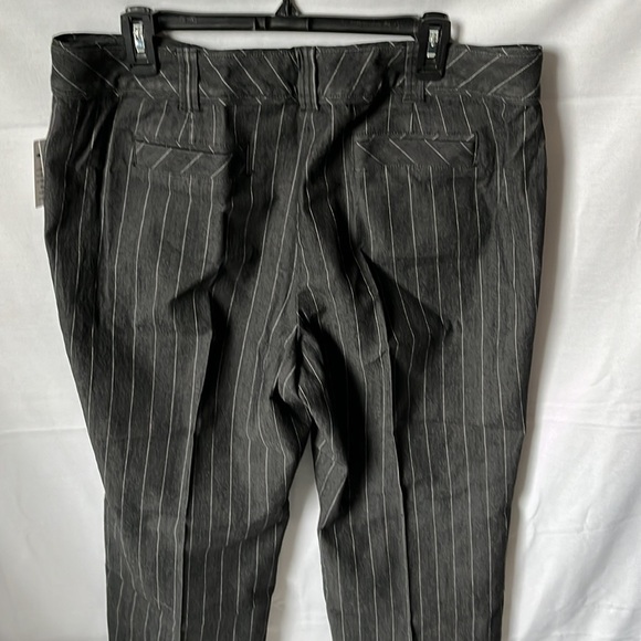 Larry Levine High Waisted Wide Leg Pants - Picture 6 of 17